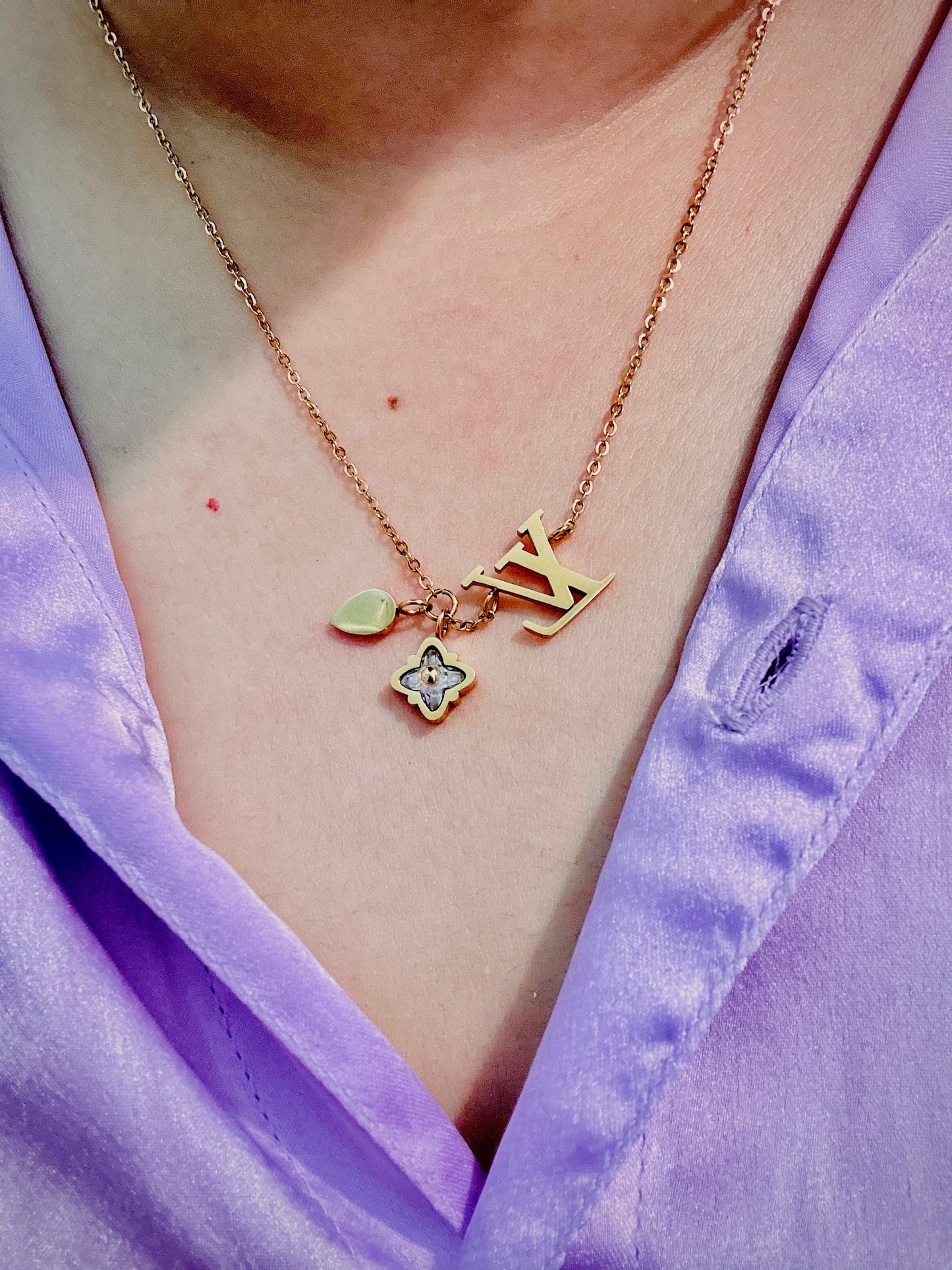 LV with clover