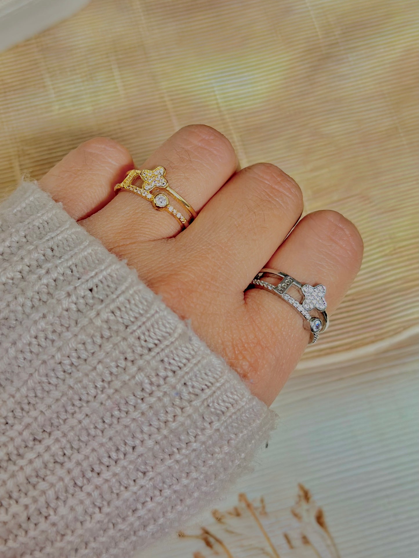 Lucky Clover Band Ring