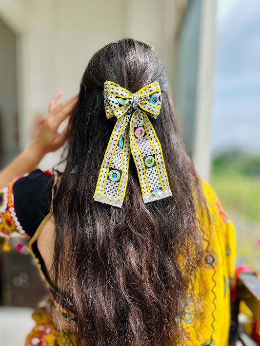 Manjari - the festive bow