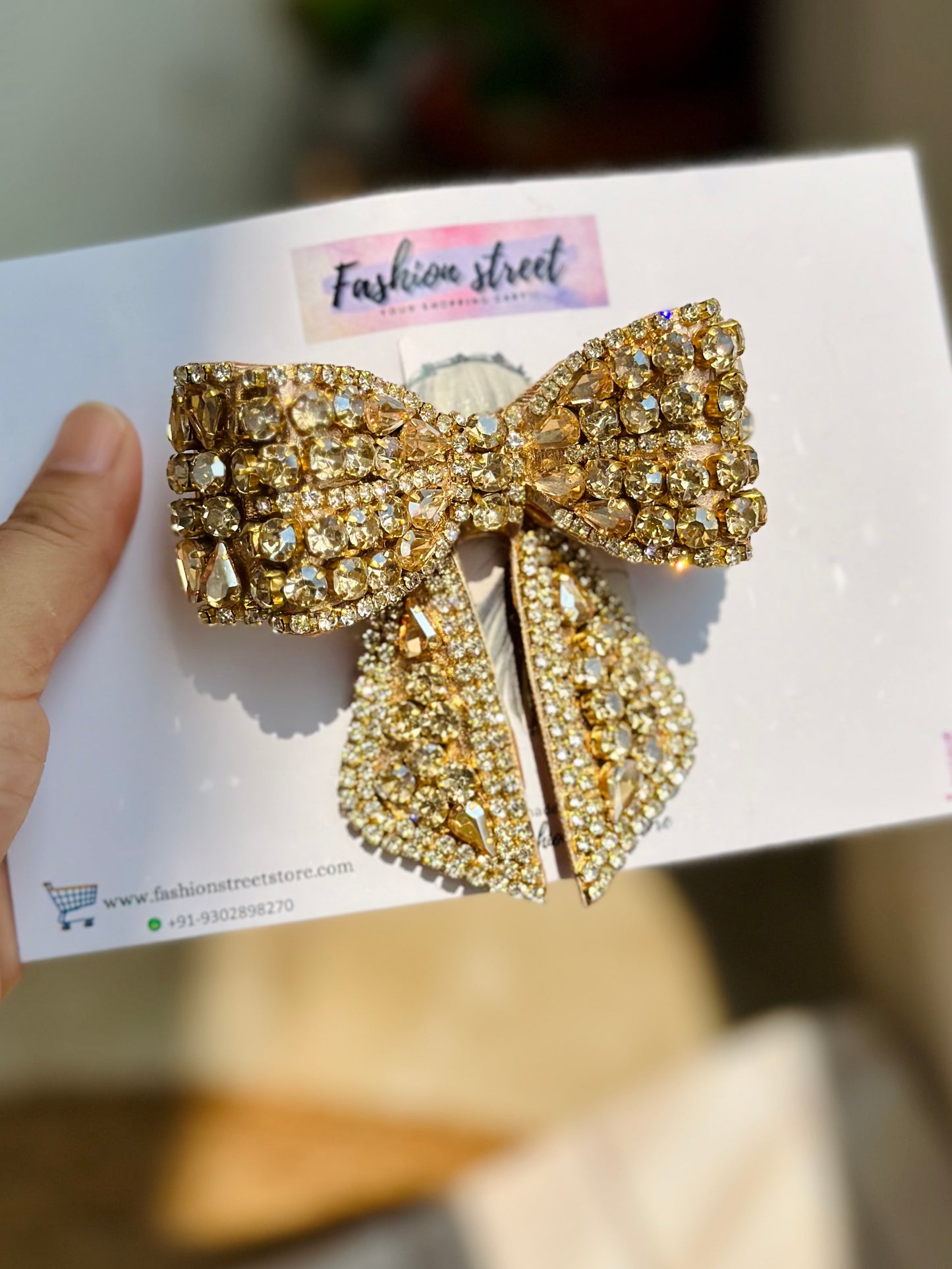 Golden Glamour - Bejewelled Bow