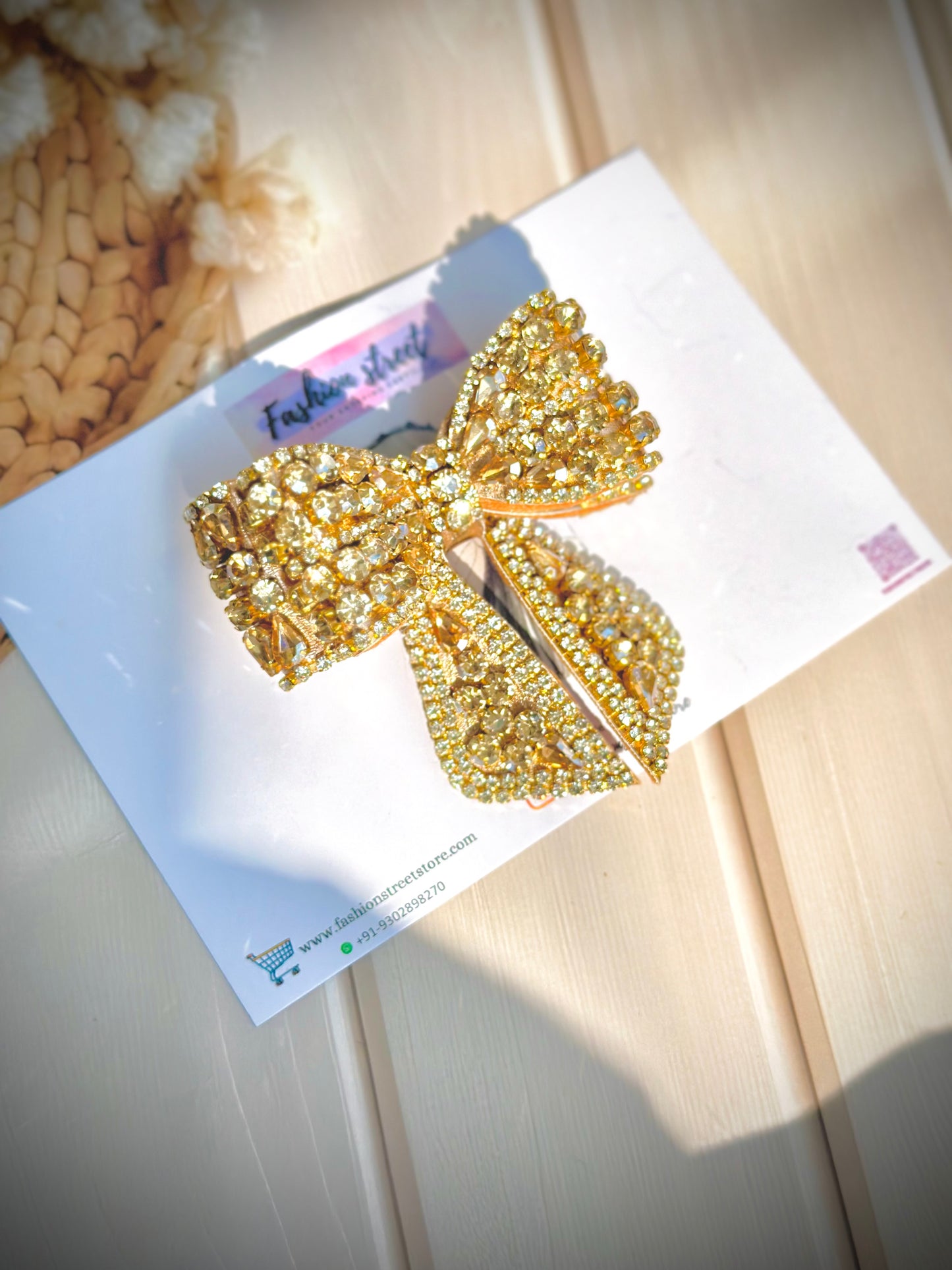 Golden Glamour - Bejewelled Bow