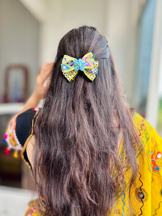 Jhumroo - the festive bow