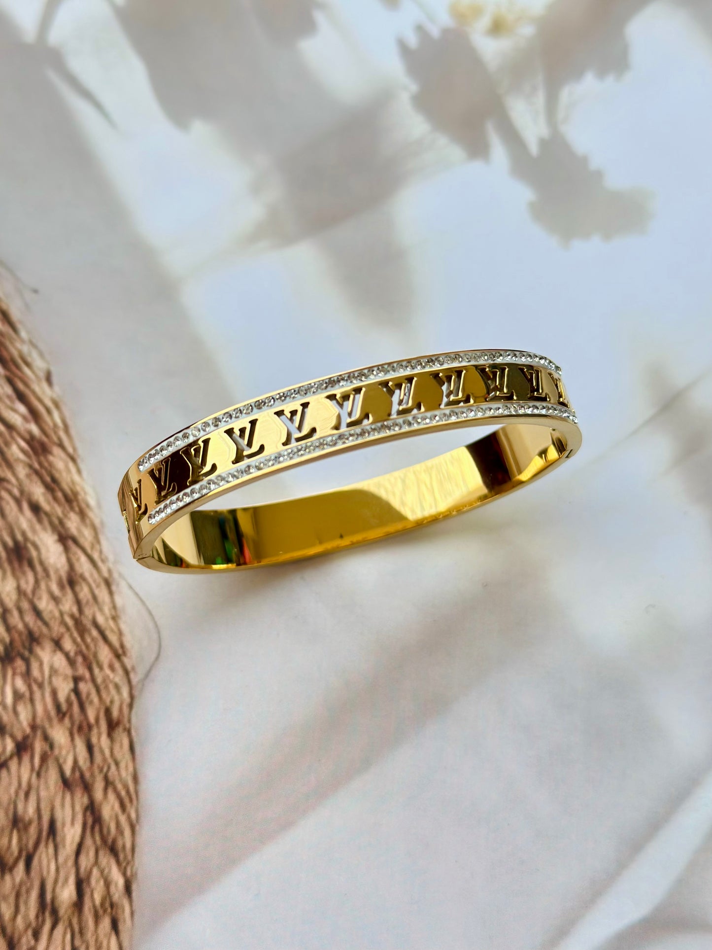 Chic LV - Anti tarnish bracelets
