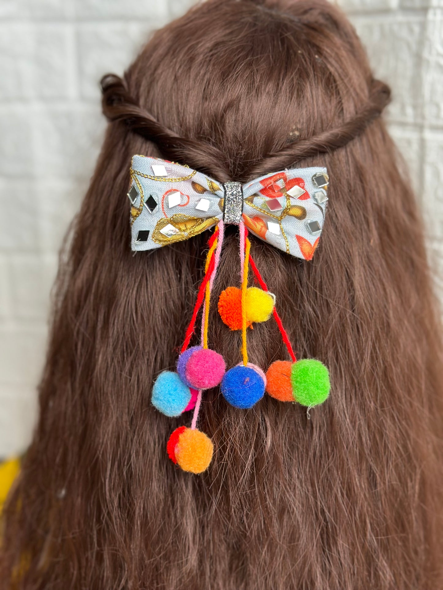 Noorira- the festive bow