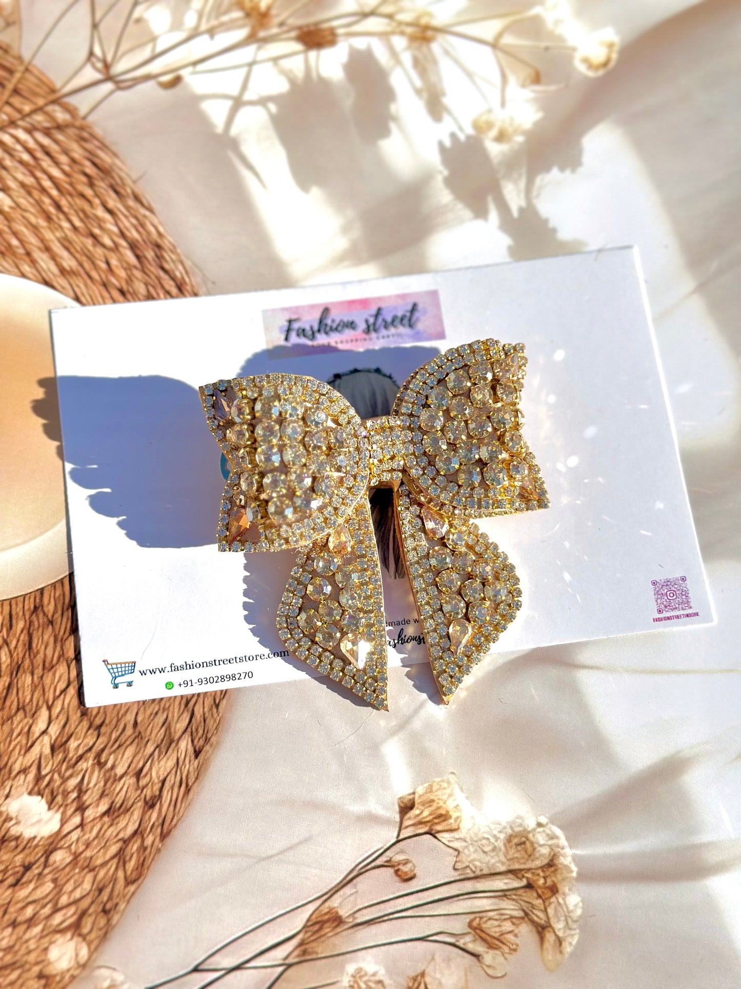 Lustera - Bejewelled Bow