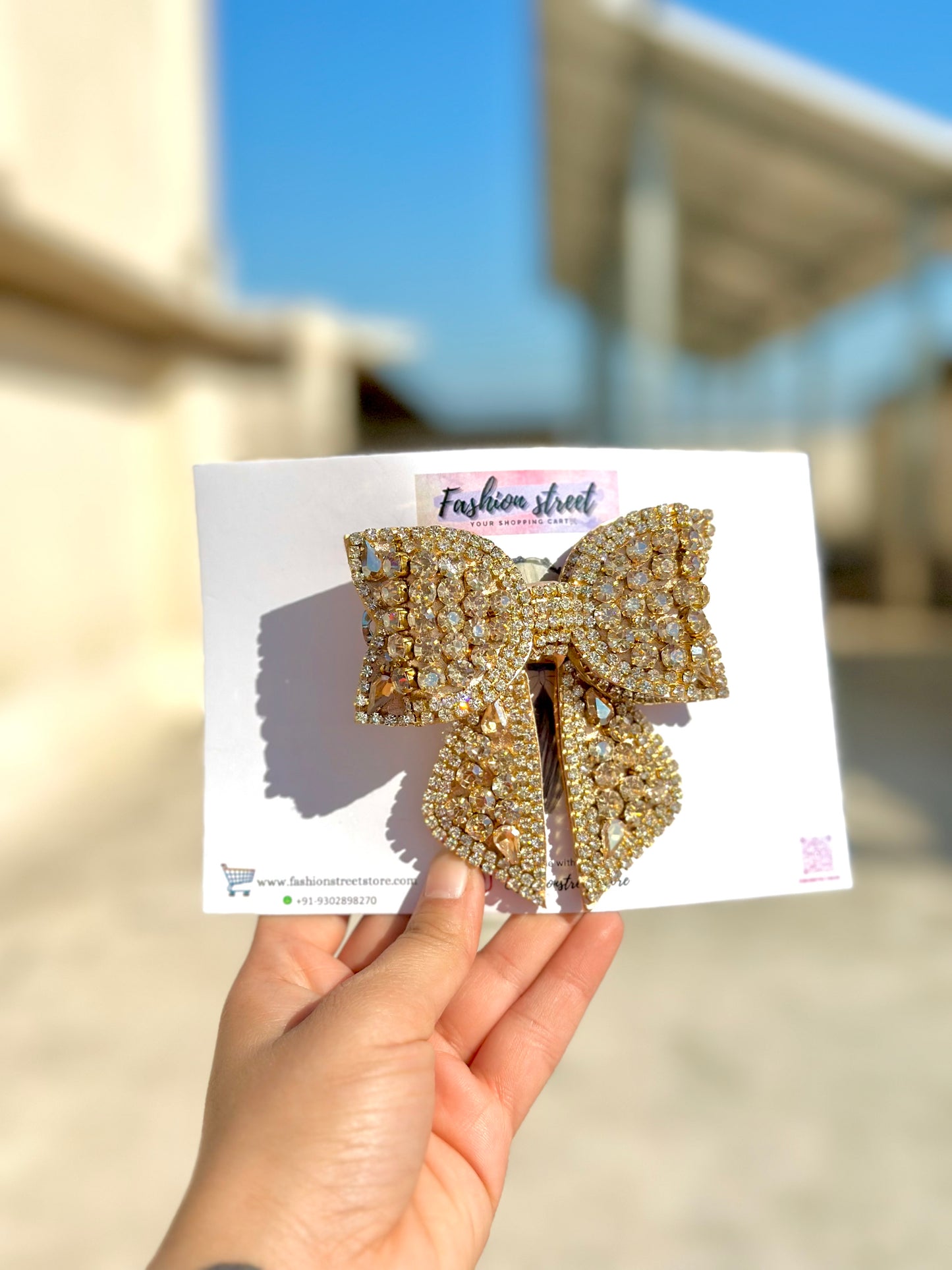 Lustera - Bejewelled Bow