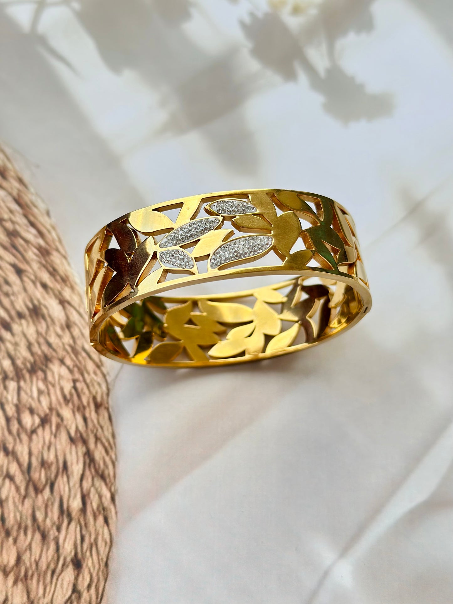 Broad leaf - Anti tarnish bracelets