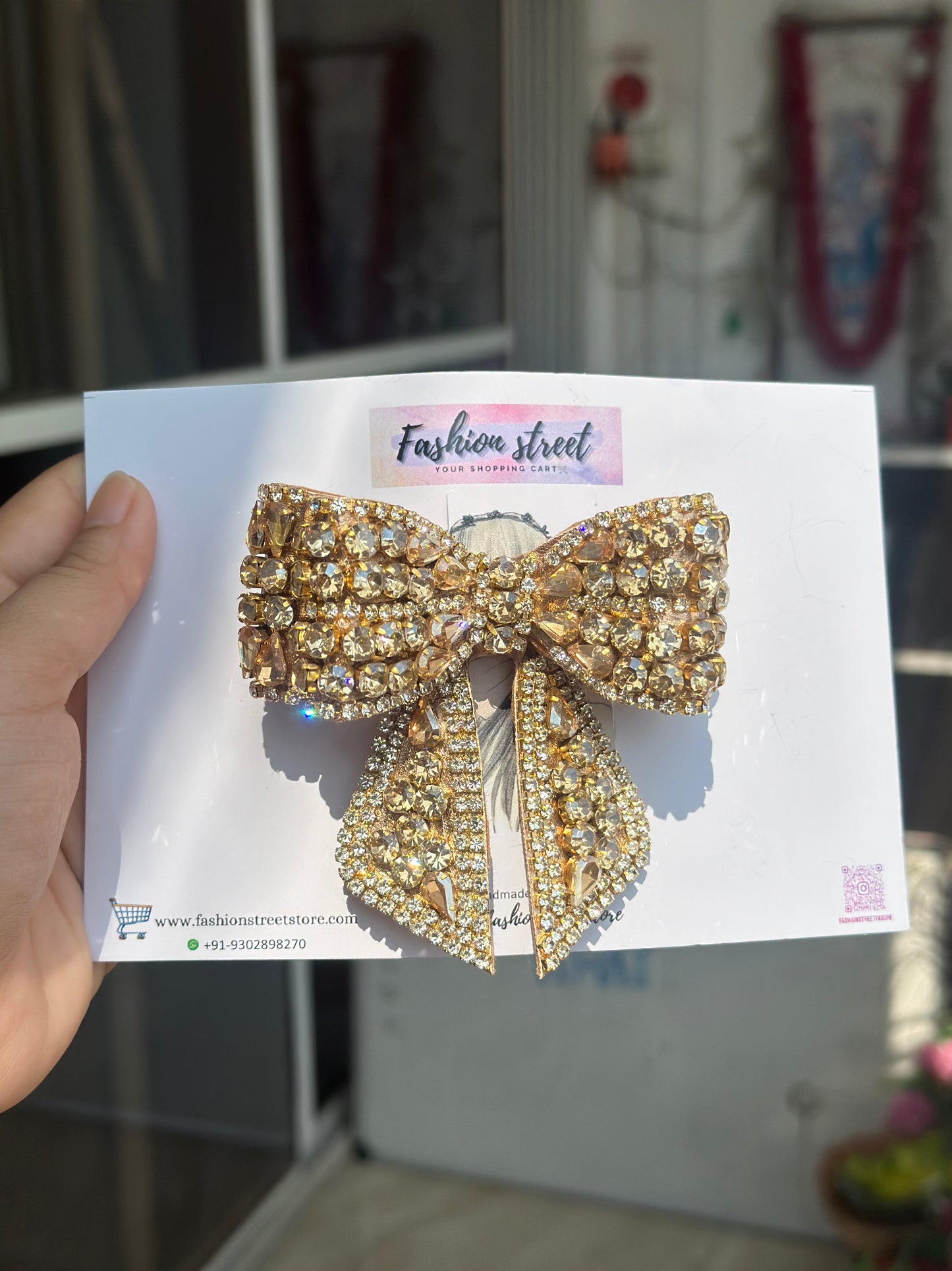 Golden Glamour - Bejewelled Bow