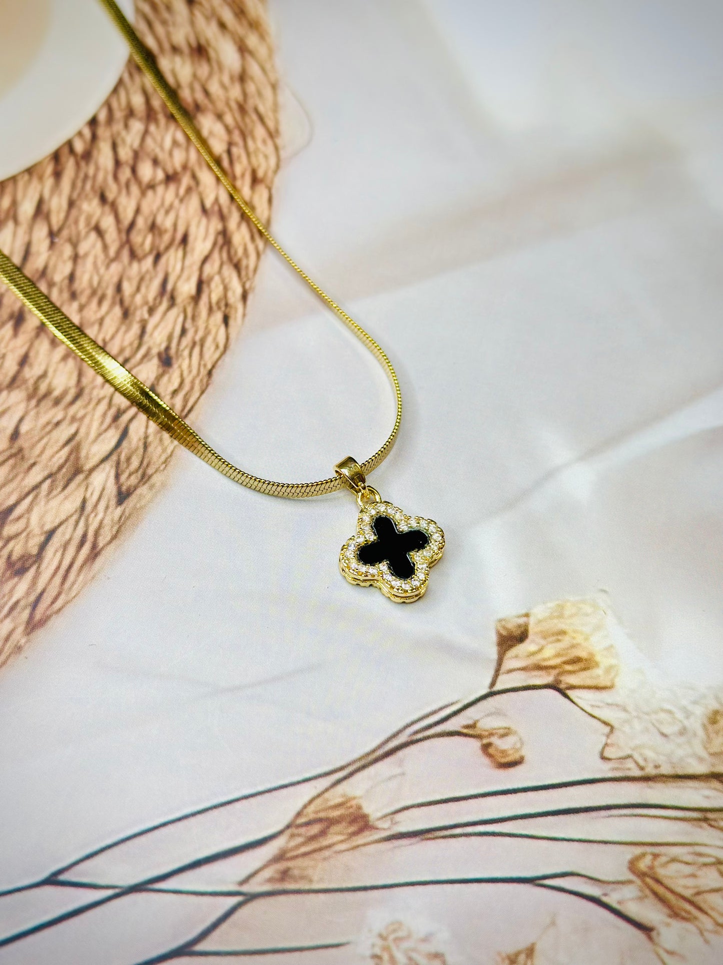 Clover necklace