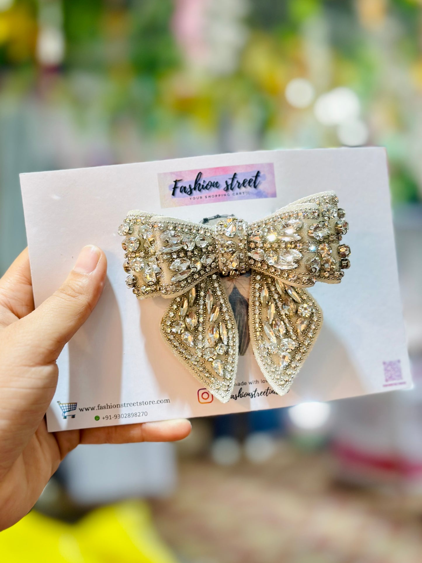 The Silver luxury - Bejewelled Bow