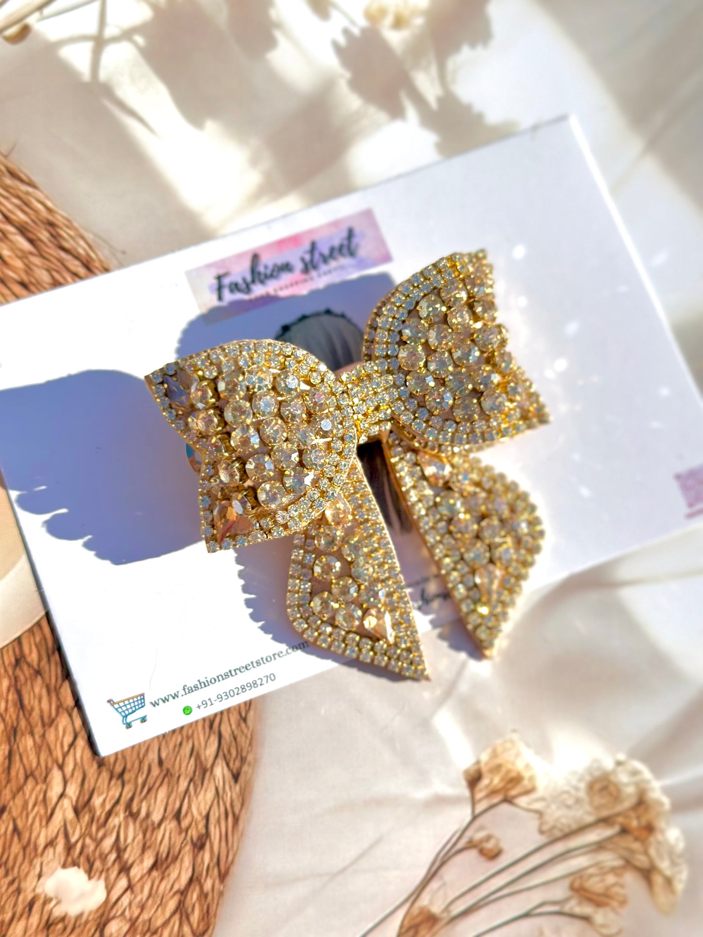 Lustera - Bejewelled Bow