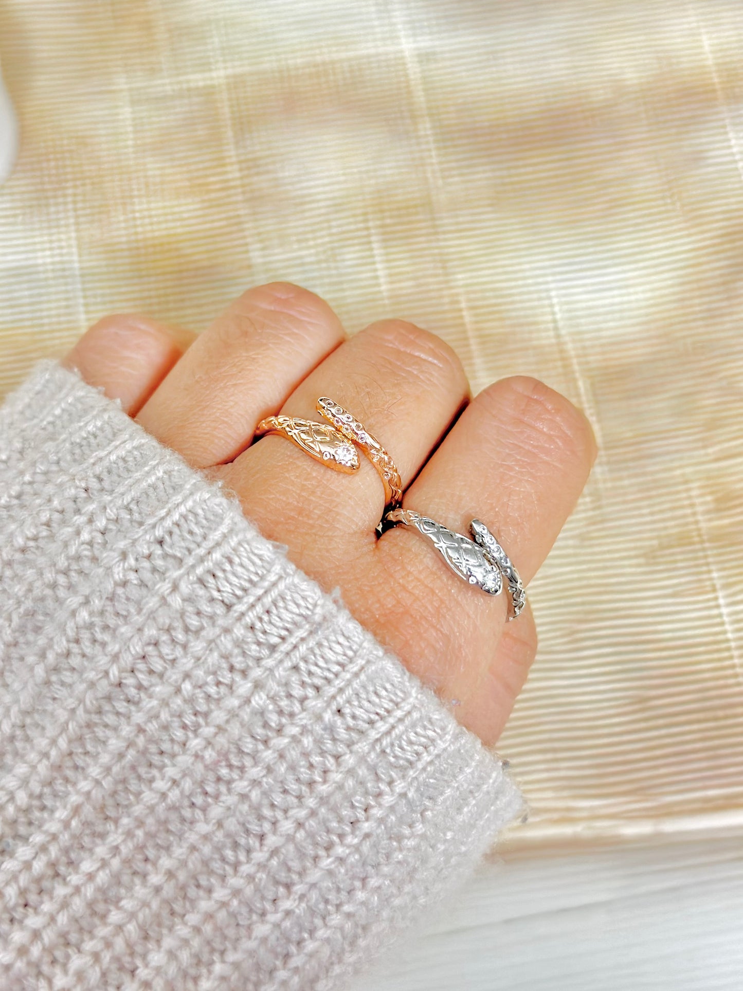 Chic Serpent Ring