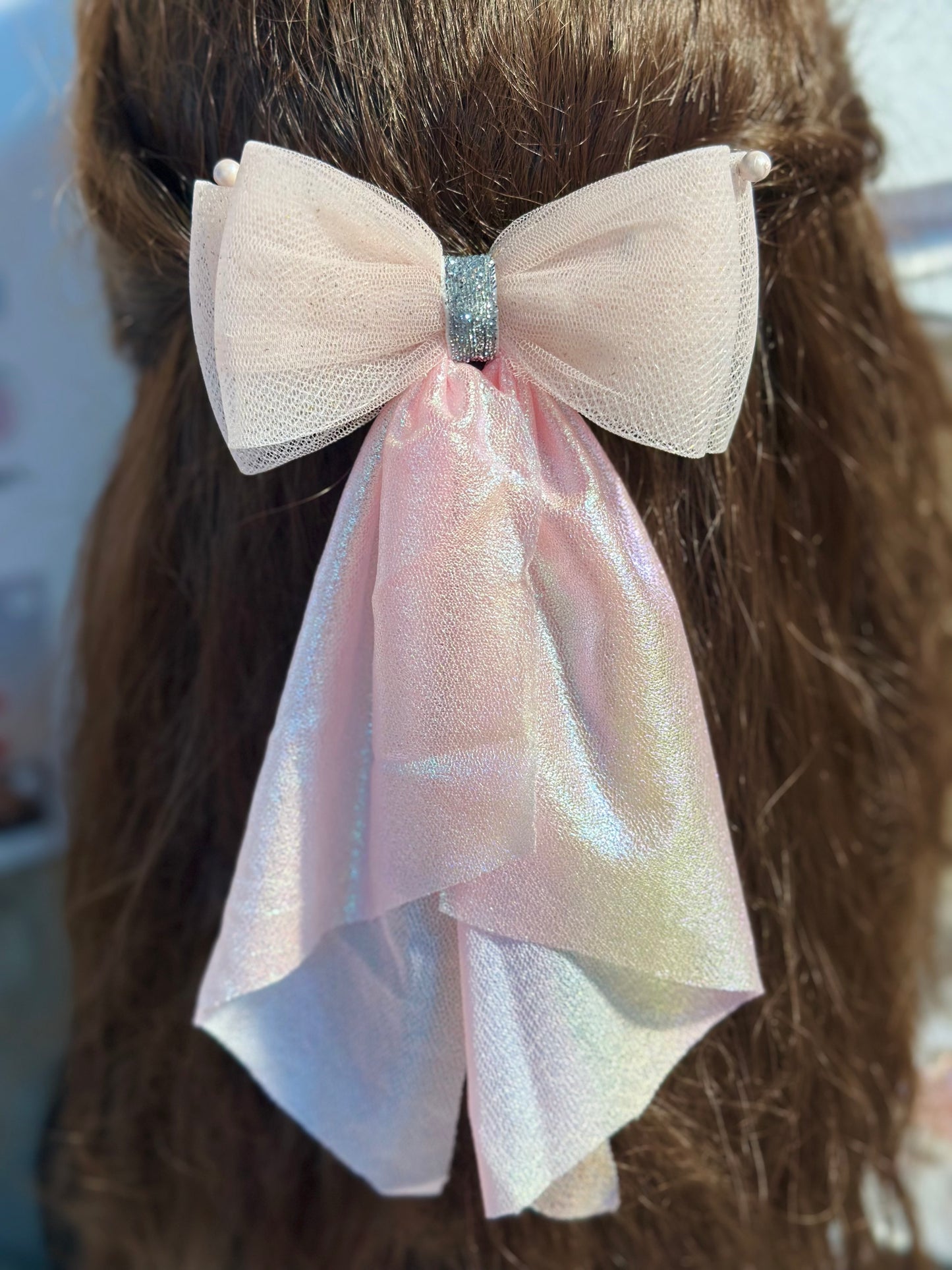 April - Parisian bow
