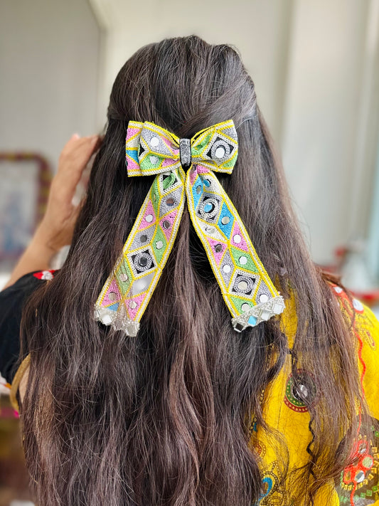 Dolara - the festive bow