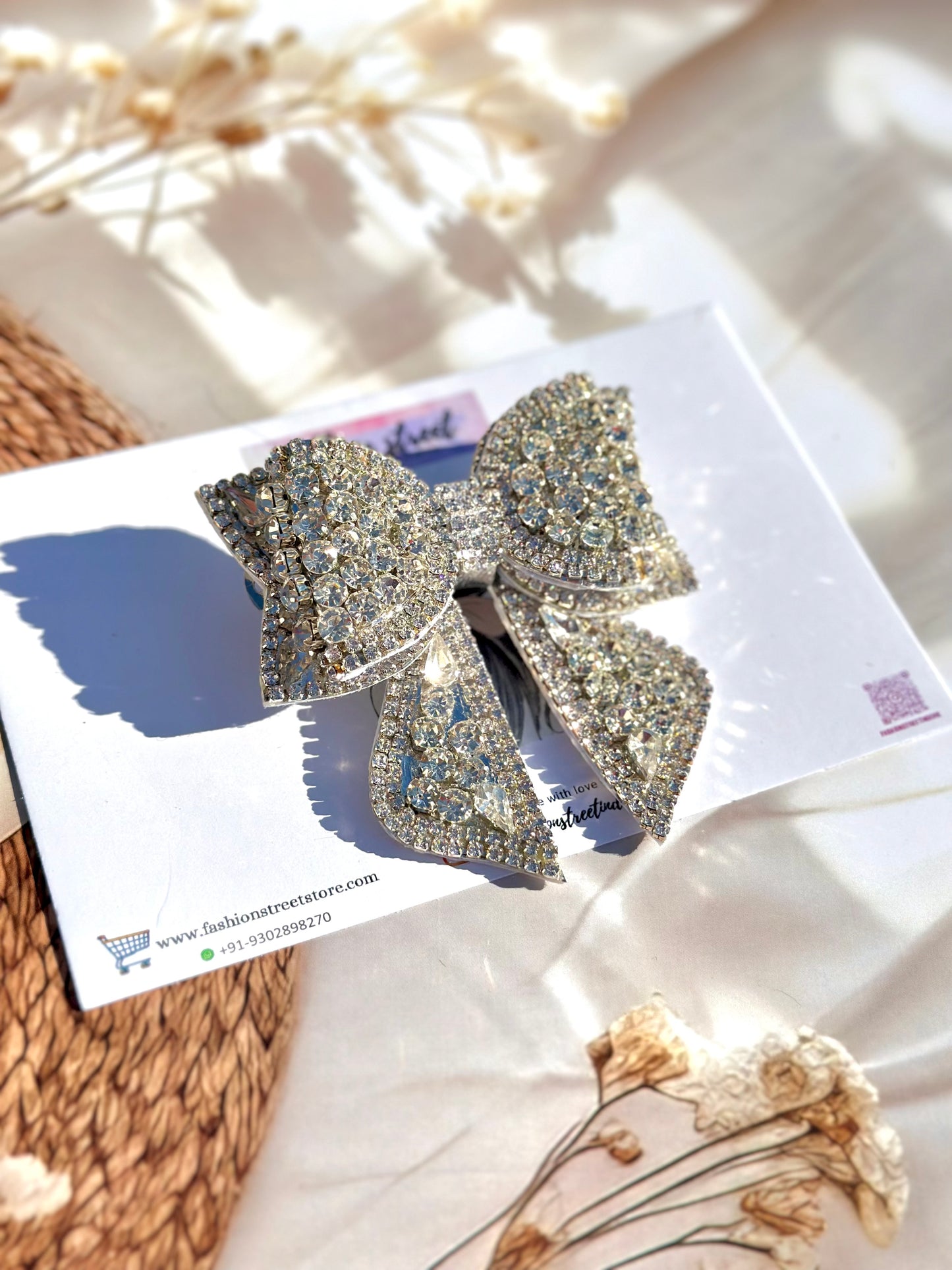 Silvaris - Bejewelled Bow