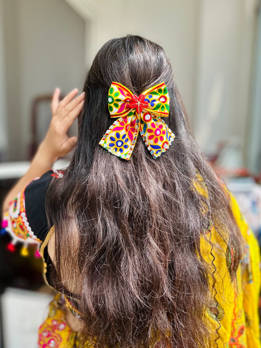 Dholida - the festive bow