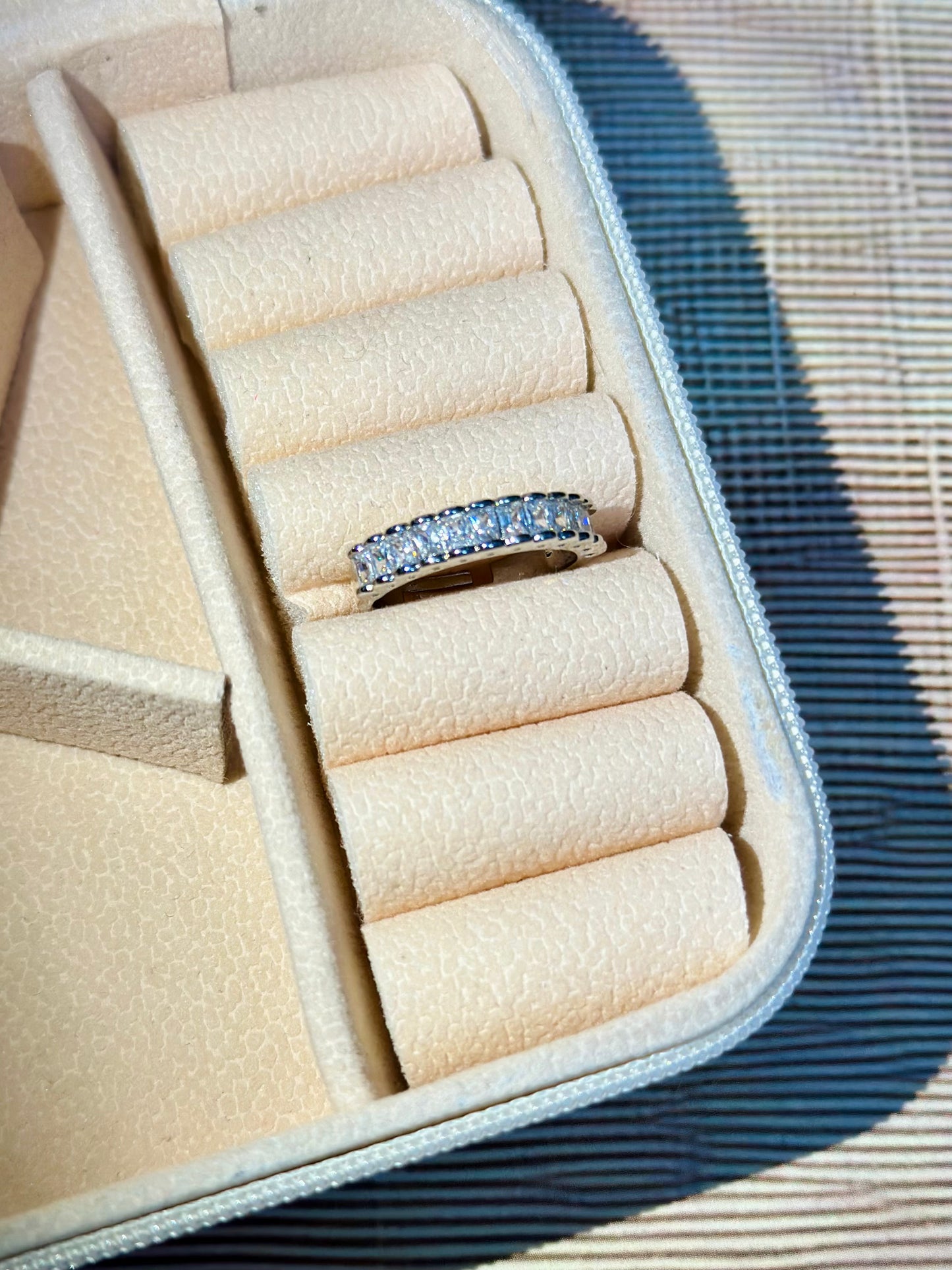 Lust Band Ring