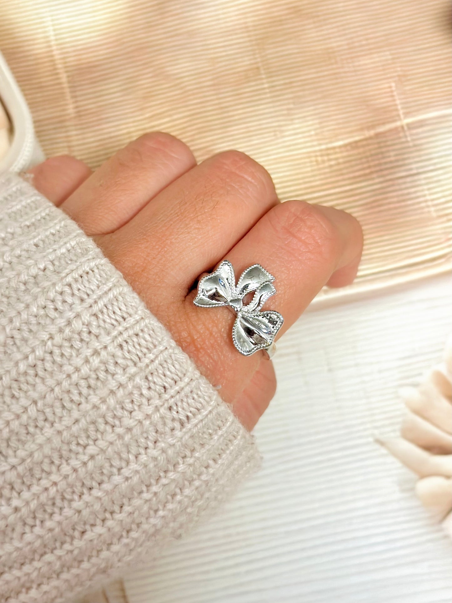 Bowtiful Ring