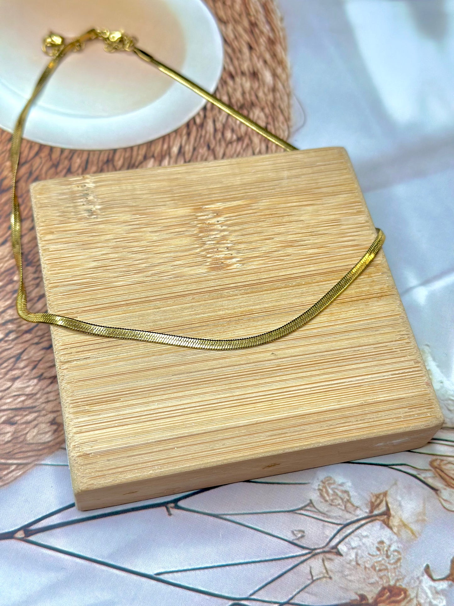 Gold Snake Necklace (M)