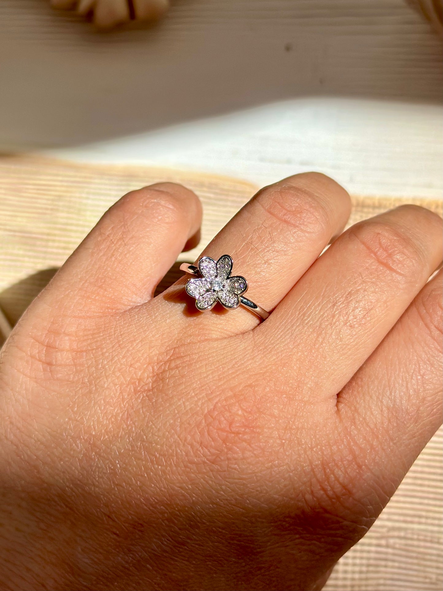 Pinterest Daisy Ring