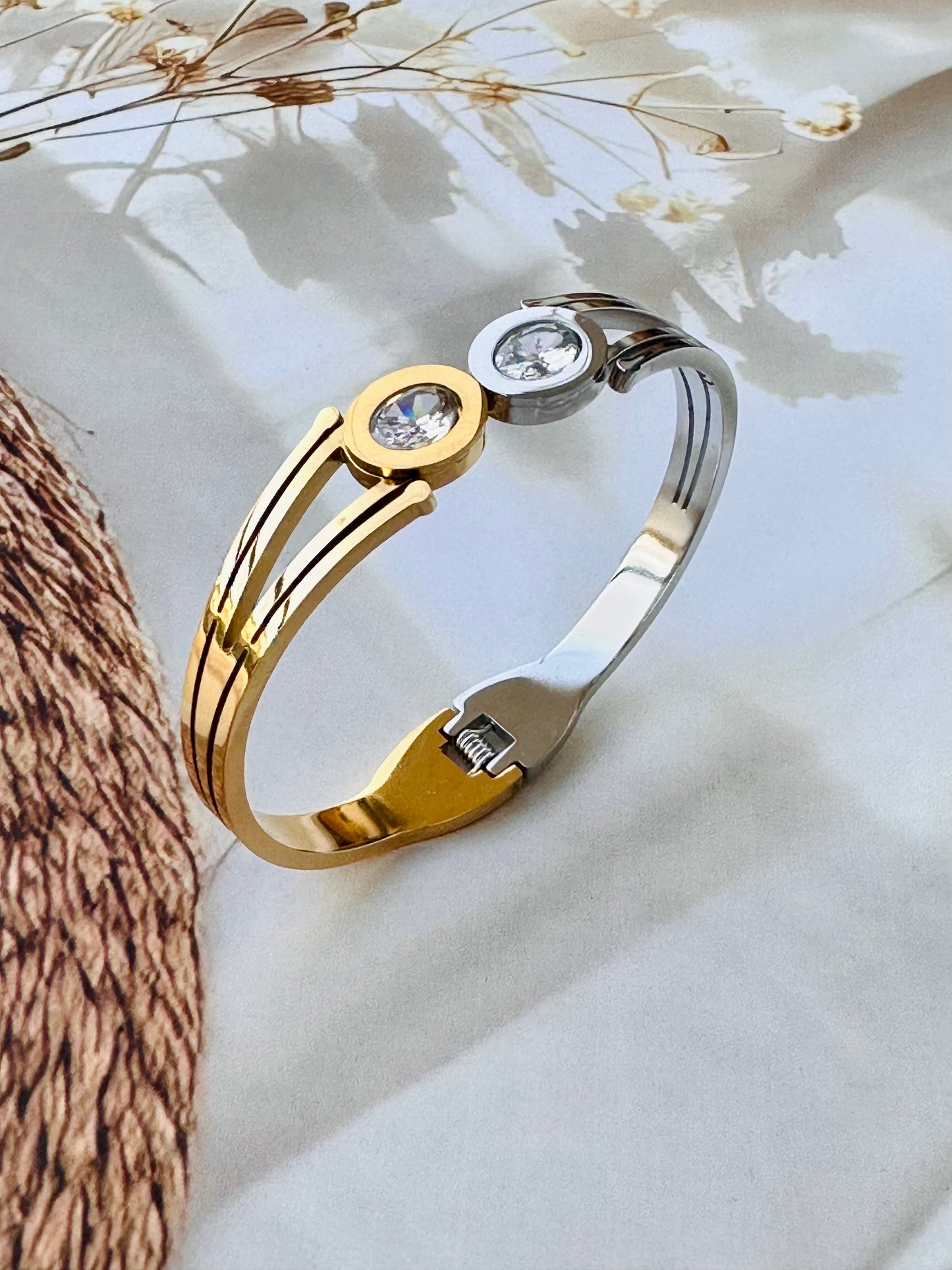 Dual stone - Anti tarnish bracelet
