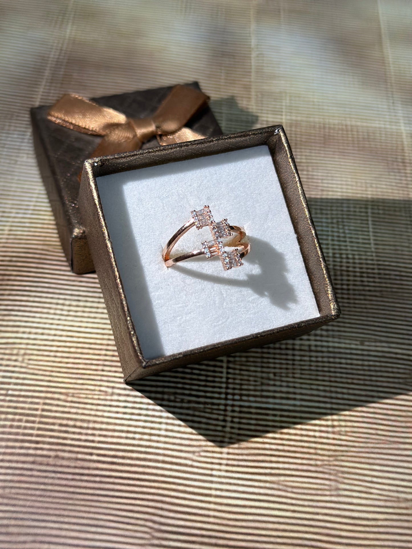 Majestic Loop Ring
