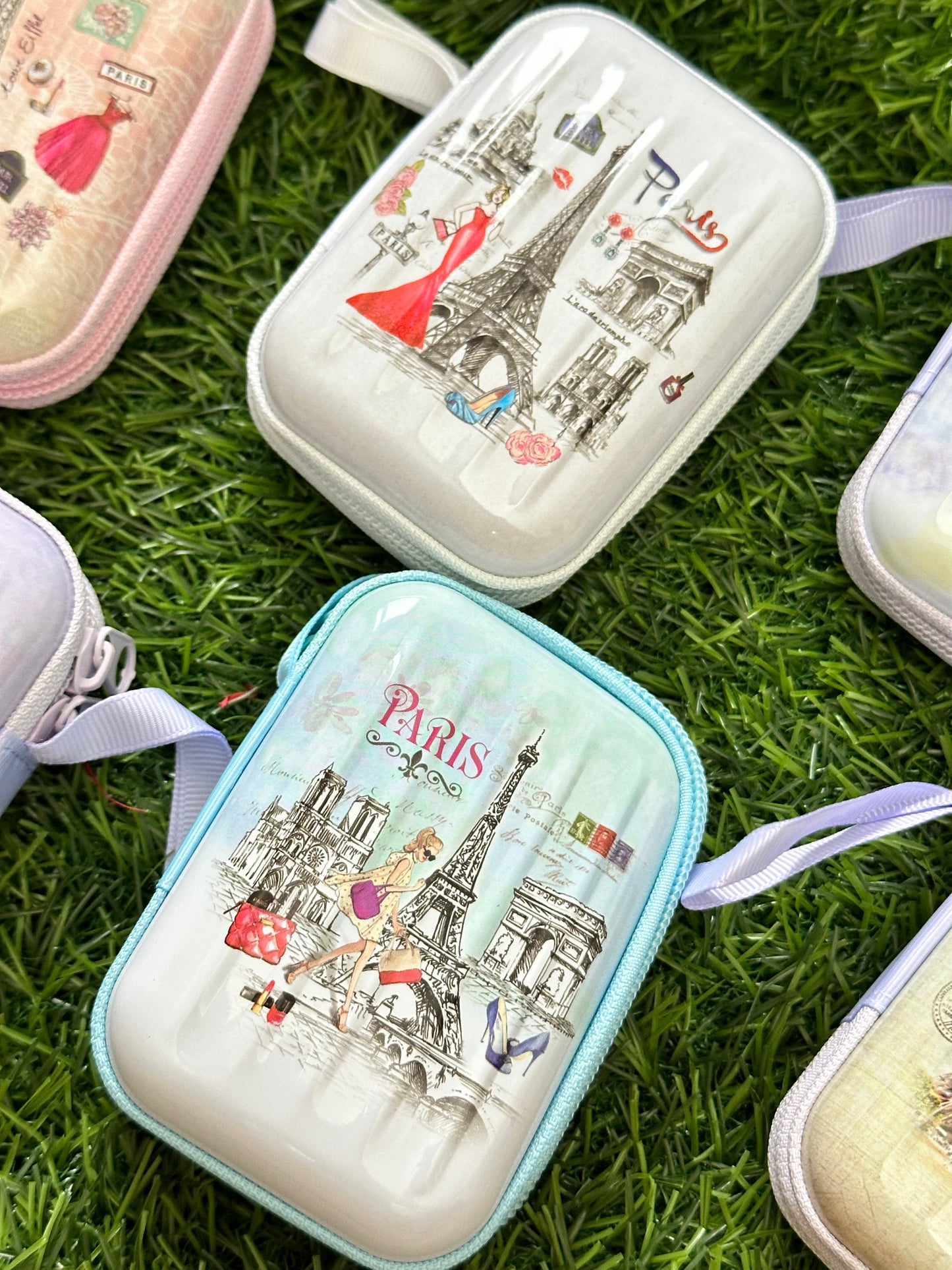 Cute hardcase pouch