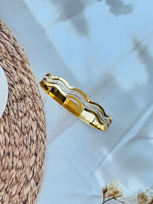 Jiggles - Anti tarnish bracelet