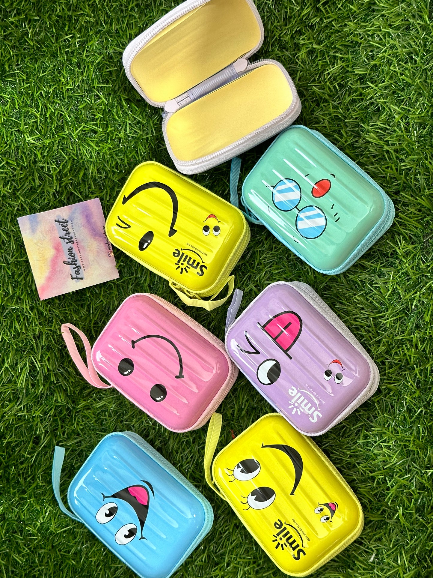 Cute hardcase pouch